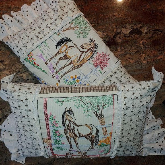 Pr Horse Embroid'd Eyelet Ruffled Home Made Pillow - Picture 11 of 11